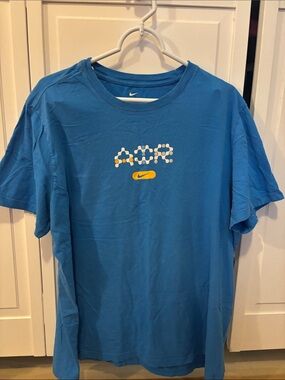 Nike Men’s Bright Blue Short Sleeve Aero Graphic Tee
